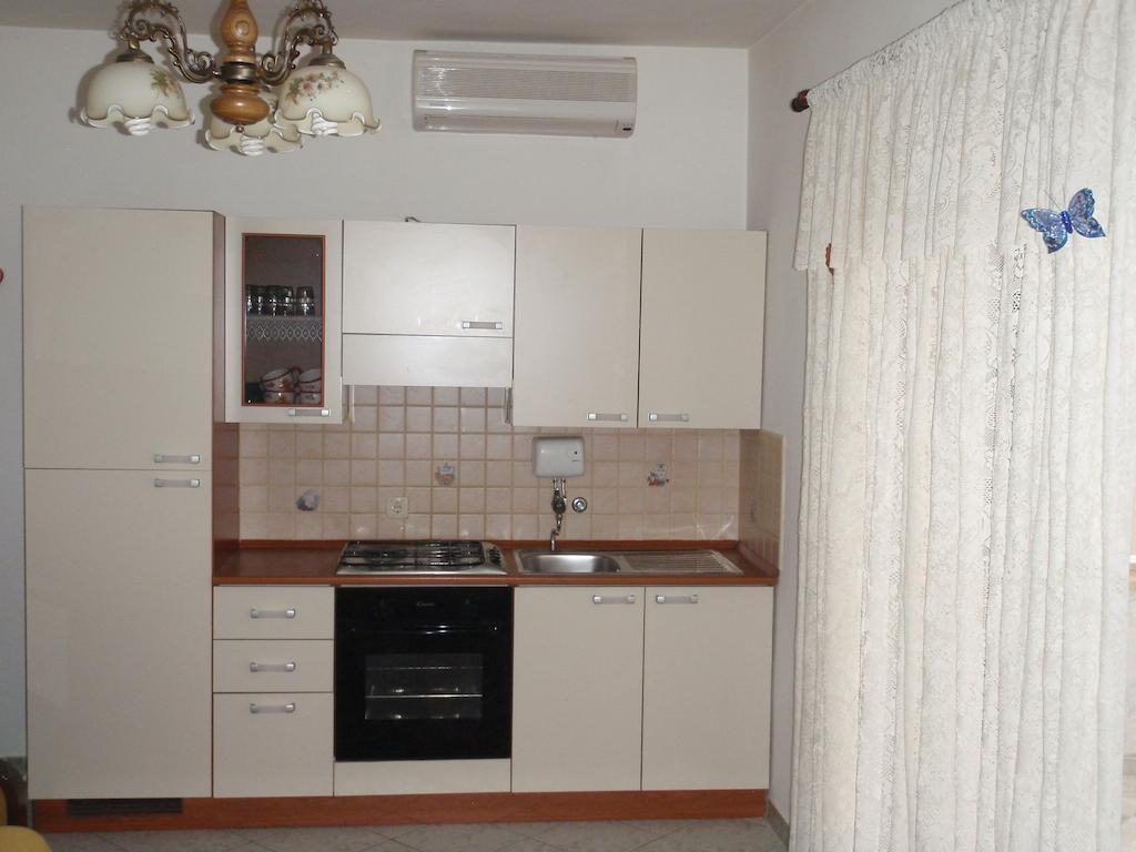 Apartments Ariana パグ 部屋 写真
