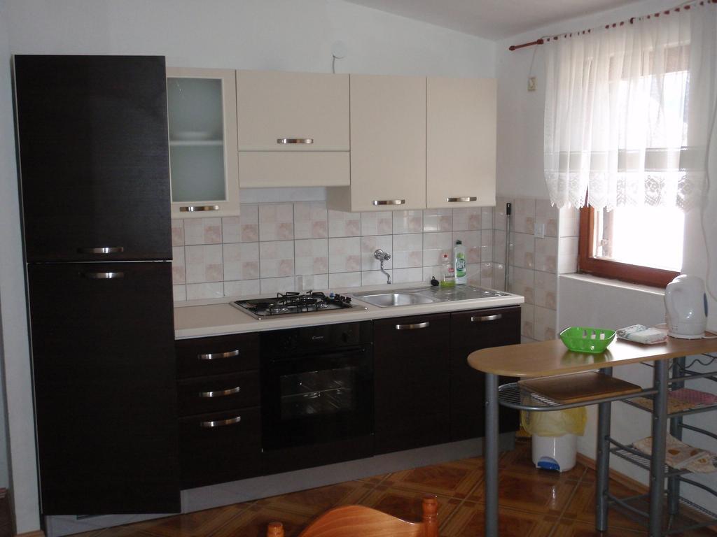 Apartments Ariana パグ 部屋 写真
