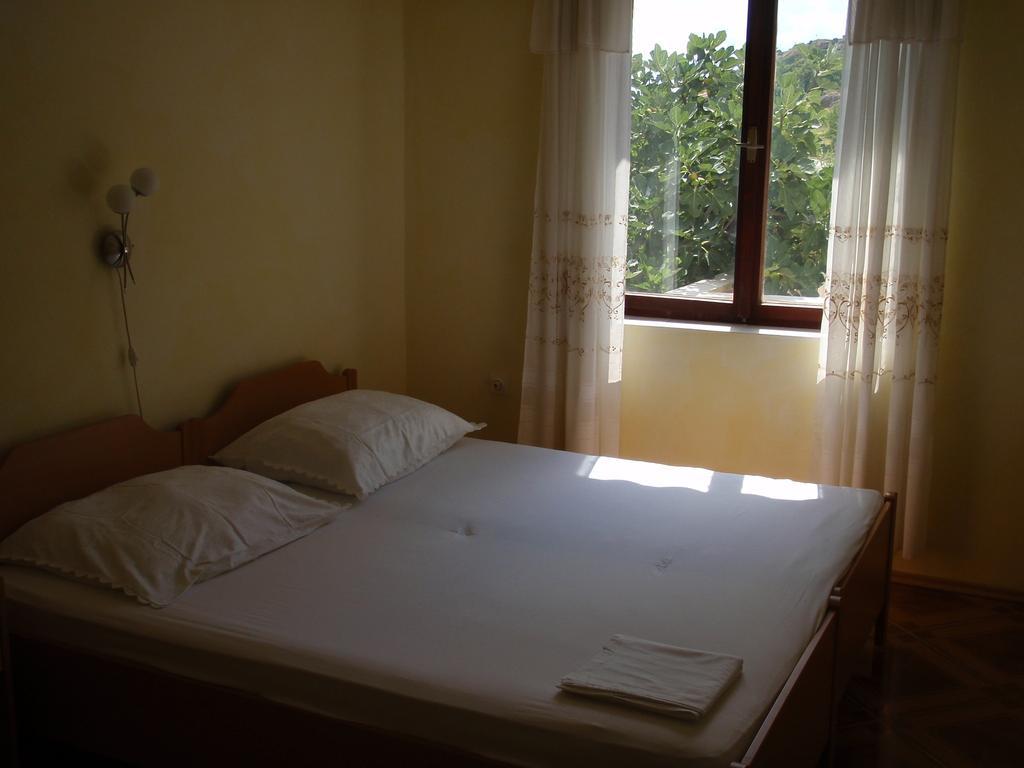 Apartments Ariana パグ 部屋 写真
